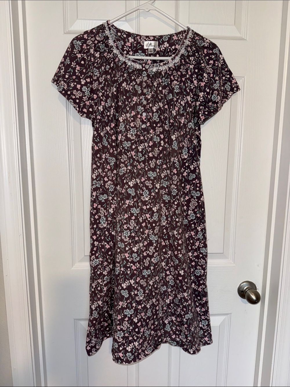 Aria collection women’s nightgown